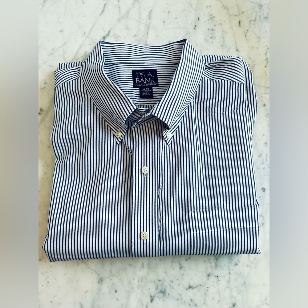 Jos. A. Banks Dress  Shirt Blue And White Stripe 19/37 Travelers Collection